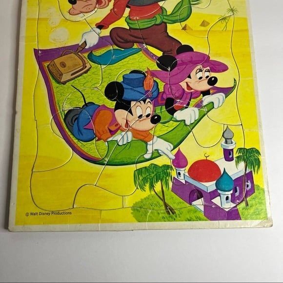 Vintage Walt Disney Mickey Mouse with Minnie & Goofy Frame Tray Puzzle - Picture 3 of 11